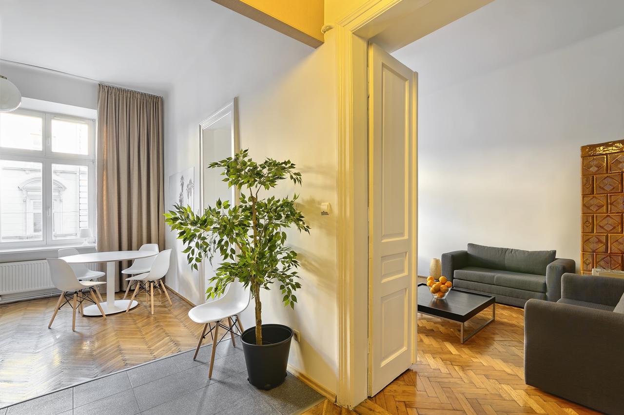 Ekoidea Station Apartments Краков Экстерьер фото
